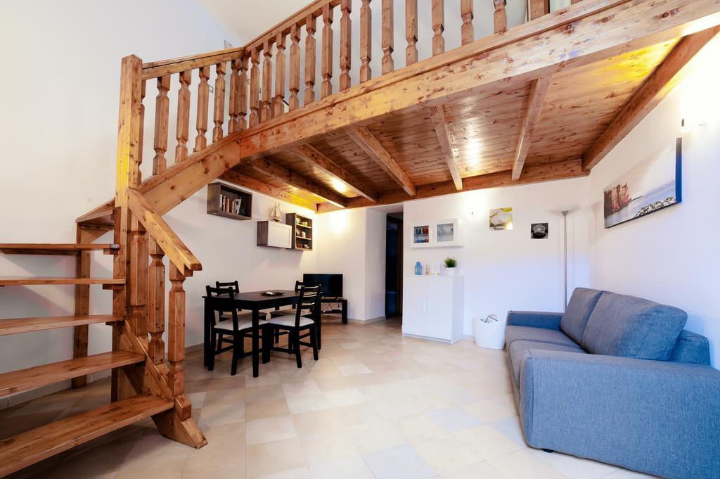 Casa Daila Apartment เนเปิลส์ ภายนอก รูปภาพ